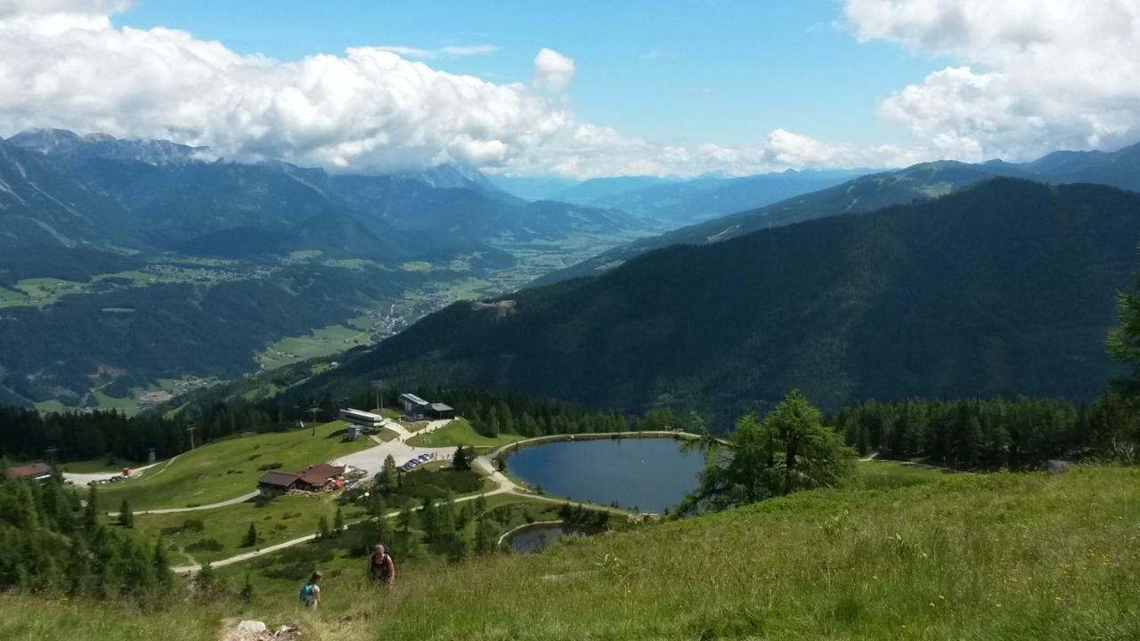 Gaestehaus Huber Fruehstueckspension Шладминг Екстериор снимка